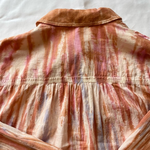 Anthropologie button down shirt. Cool tie dye multi color. 100% cotton size M. - Picture 5 of 7